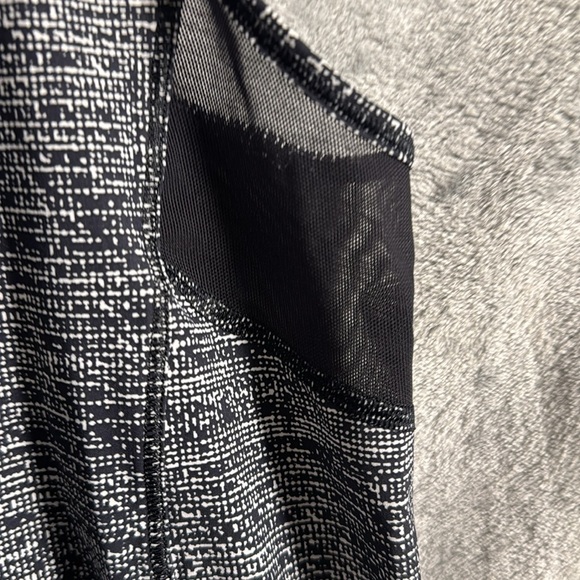 Lululemon tank top Women's L Gray Sleeveless lightweight sheer accents quality - Picture 3 of 11